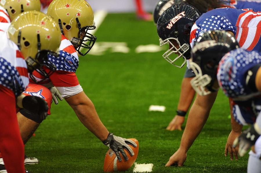 霍华德招募字母哥搭档东詹：别带伤强撑上场，湖人需要你